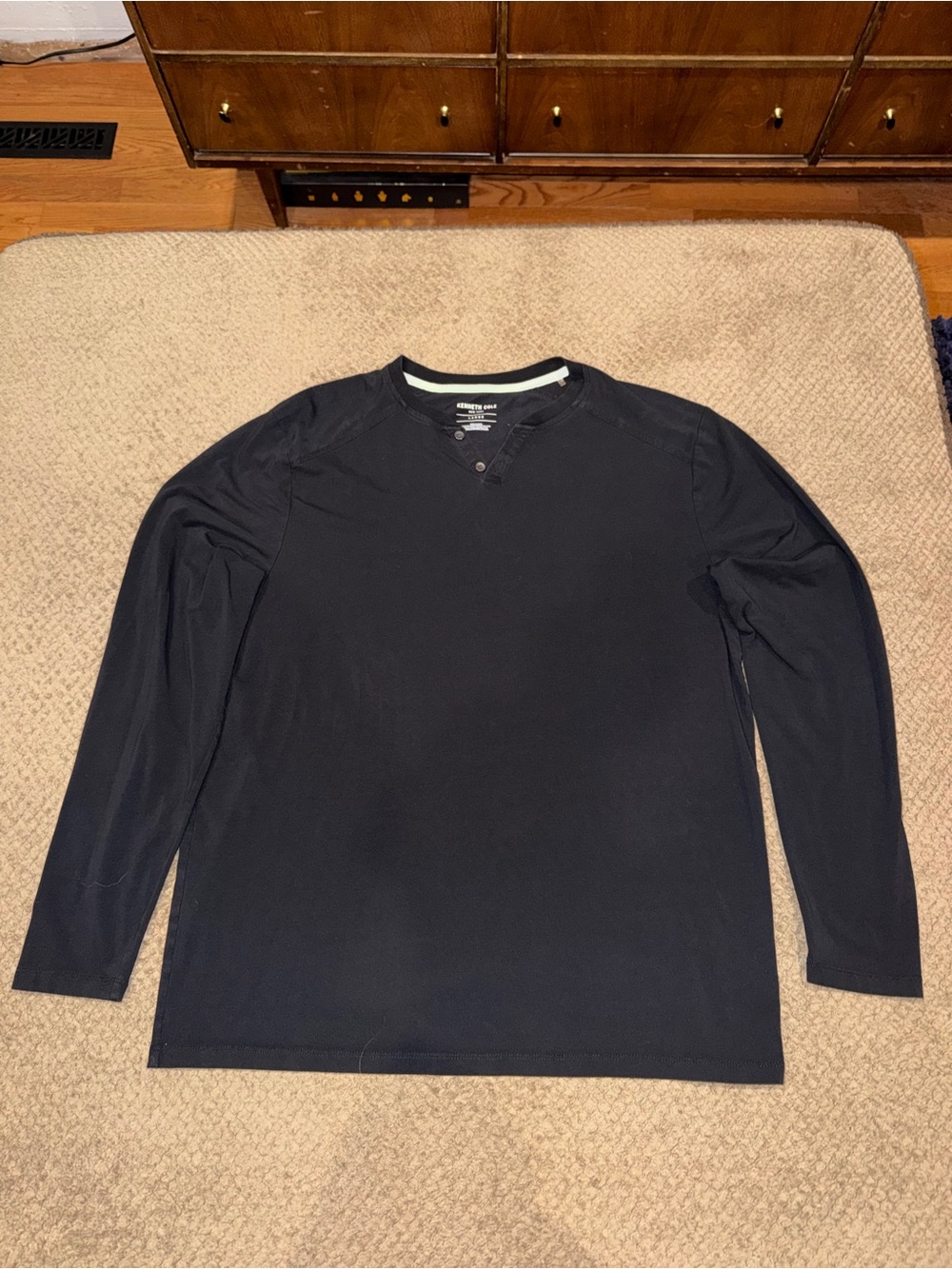 Kenneth Cole Men’s Black Cotton Blend Long-Sleeve Henley - Large